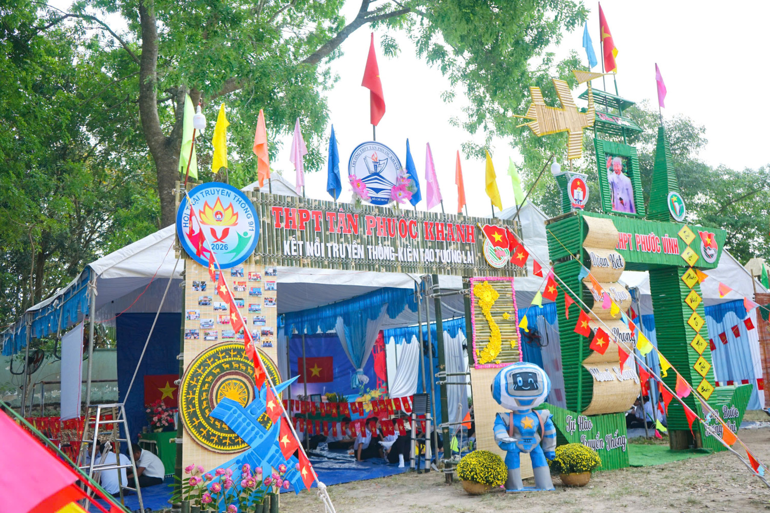 TUỔI TRẺ TRƯỜNG THPT TÂN PHƯỚC KHÁNH SÔI NỔI THAM GIA HỘI TRẠI TRUYỀN THỐNG 9/1 NĂM 2026